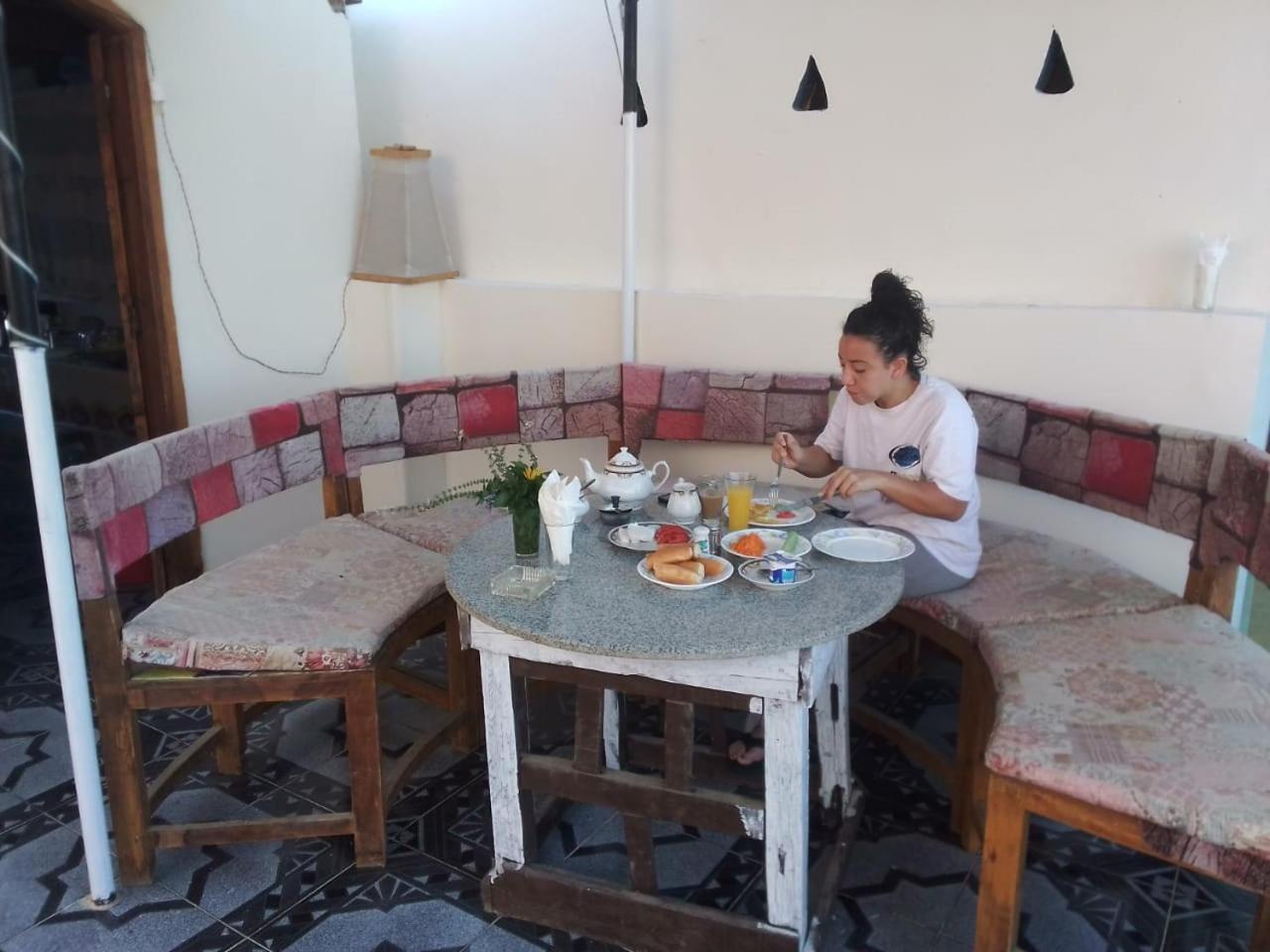 One Love Guesthouse & Restaurant Luksor Exterior foto